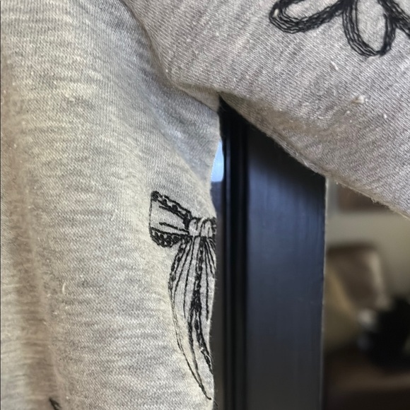 Anthropologie Maeve Gray Sweatshirt with embroidered Bow Print - Picture 6 of 10
